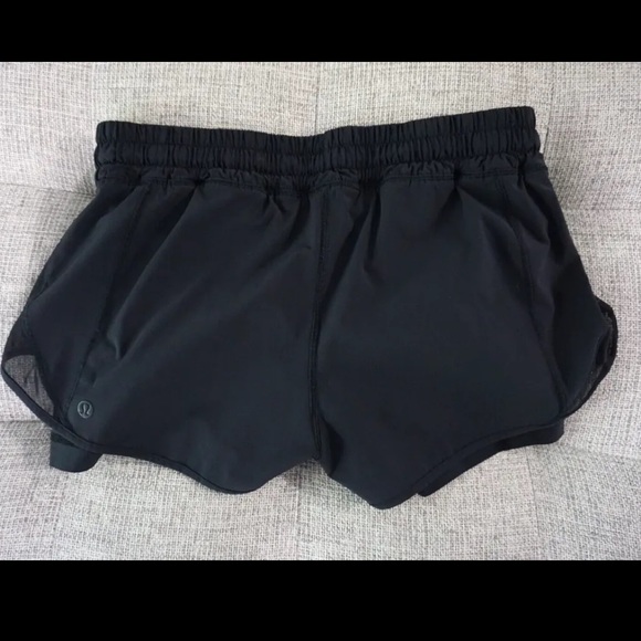 Lululemon Womens 2.5" Running Shorts Black Mesh Size 6 - Picture 2 of 5